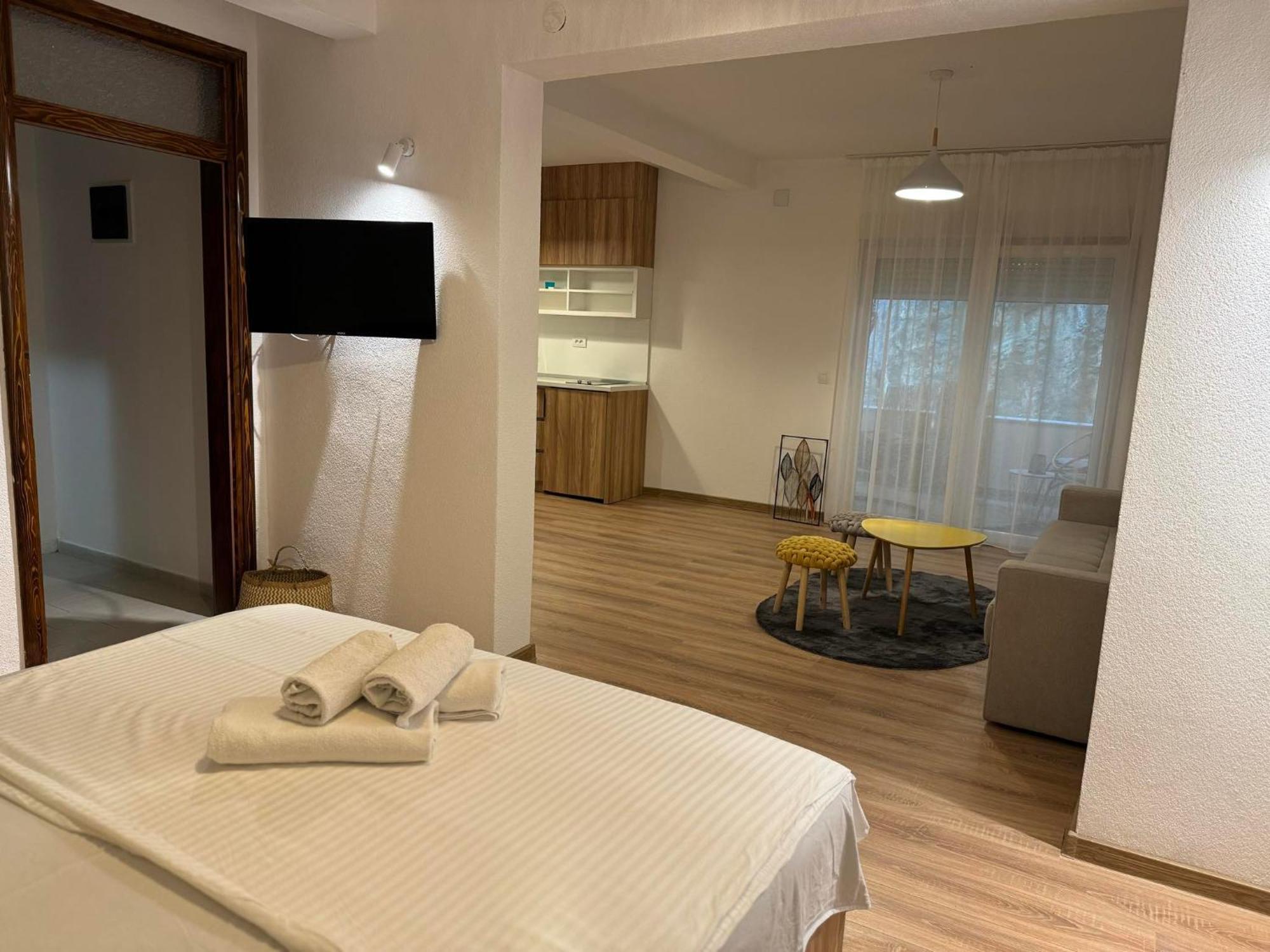 Apartments Casa Pineta Ulcinj Esterno foto